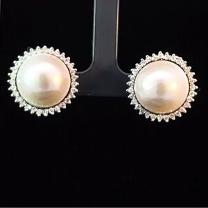 Elegant White Gold Mabe Pearls with a Diamond Halo